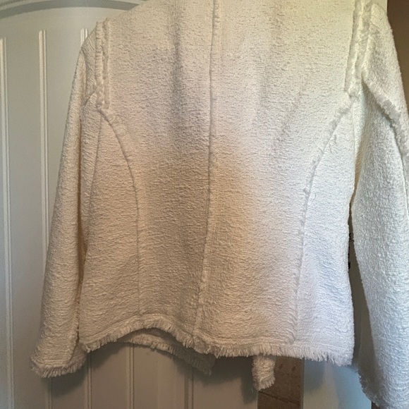 Zara Cropped Boucle Blazer - Picture 3 of 6